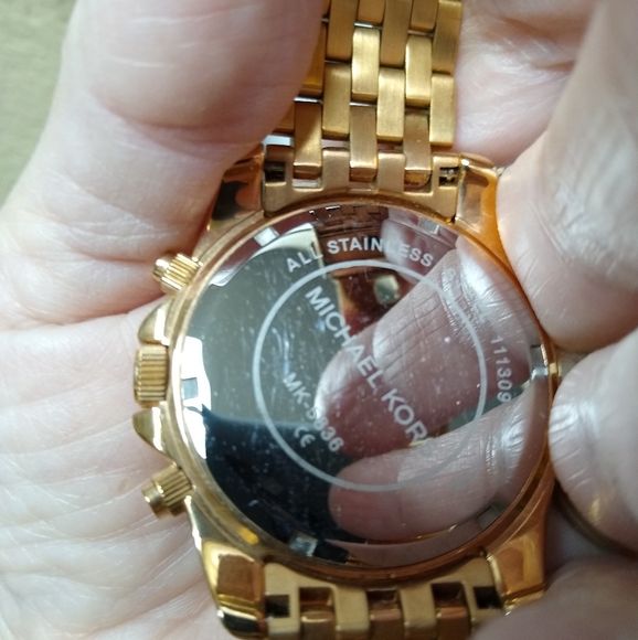 Authentic Michael Kors Chronagraph - Picture 9 of 9
